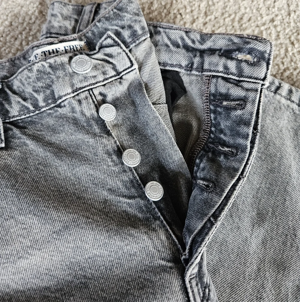 Free People Good Luck Barrel Jeans Mid Rise Distressed Relaxed Kismet 28 NWOT - Picture 10 of 15